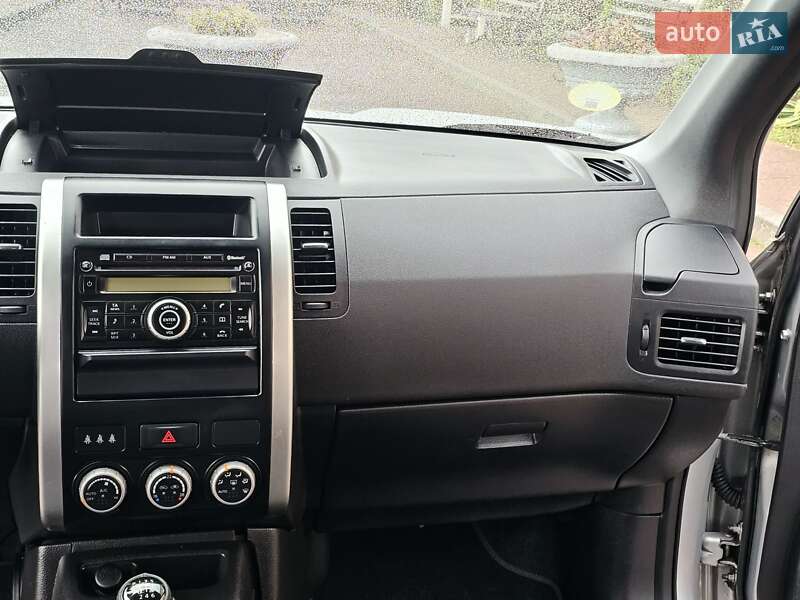 Внедорожник / Кроссовер Nissan X-Trail 2012 в Стрые