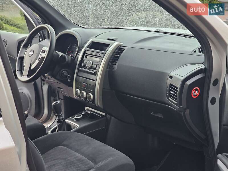 Внедорожник / Кроссовер Nissan X-Trail 2012 в Стрые