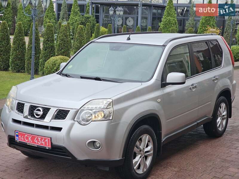 Внедорожник / Кроссовер Nissan X-Trail 2012 в Стрые