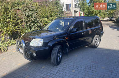Позашляховик / Кросовер Nissan X-Trail 2003 в 