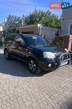 Позашляховик / Кросовер Nissan X-Trail 2003 в 