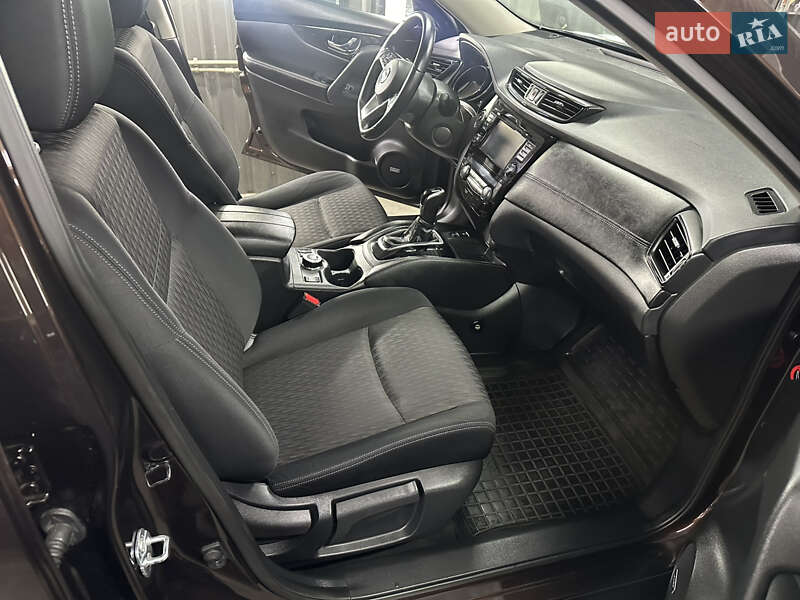 Внедорожник / Кроссовер Nissan X-Trail 2017 в Киеве