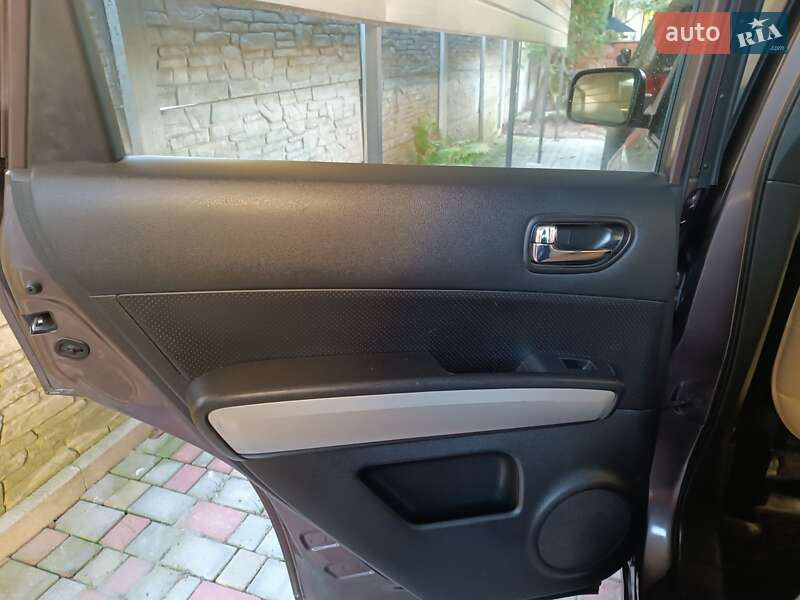 Внедорожник / Кроссовер Nissan X-Trail 2011 в Шептицькому