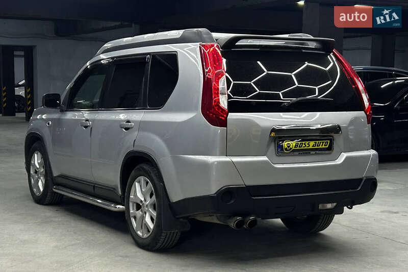Внедорожник / Кроссовер Nissan X-Trail 2011 в Черновцах