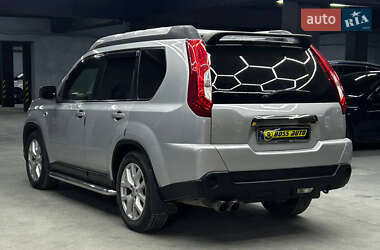 Позашляховик / Кросовер Nissan X-Trail 2011 в 