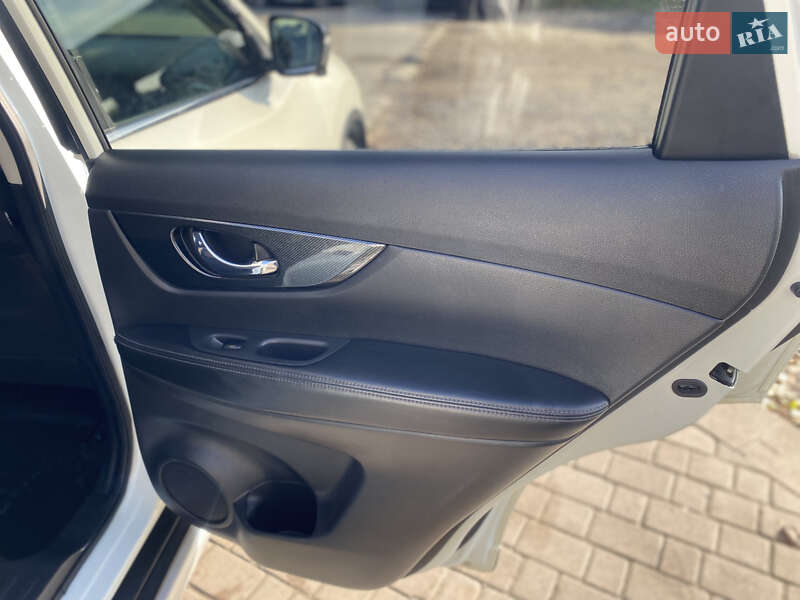 Внедорожник / Кроссовер Nissan X-Trail 2017 в Львове фото 12 Внедорожник / Кроссовер Nissan X-Trail 2017 в Львове