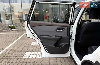 Внедорожник / Кроссовер Nissan X-Trail 2023 в 