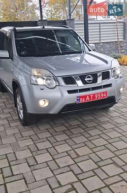 Внедорожник / Кроссовер Nissan X-Trail 2012 в 