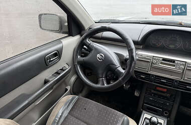 Позашляховик / Кросовер Nissan X-Trail 2003 в 