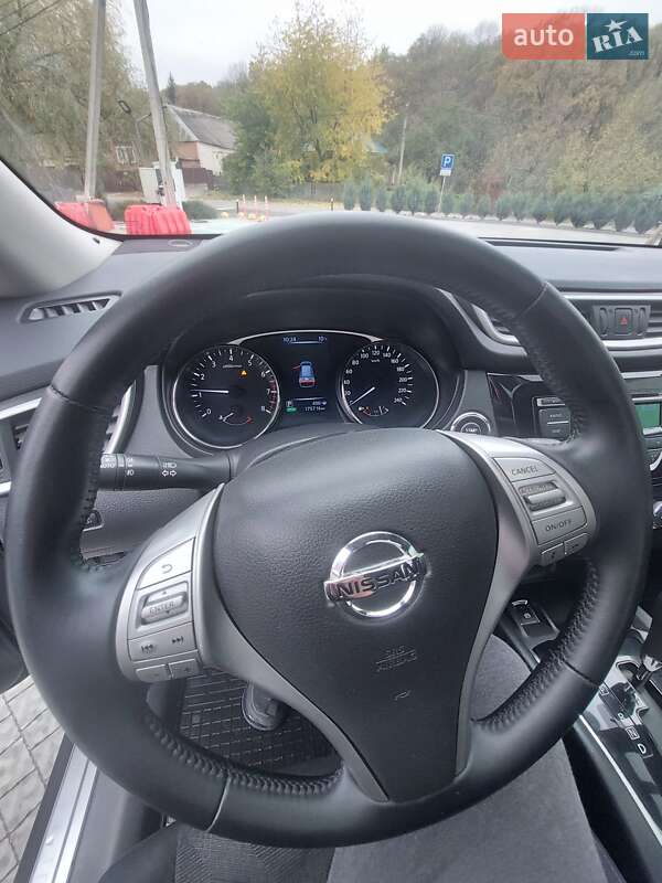 Позашляховик / Кросовер Nissan X-Trail 2014 в Полтаві