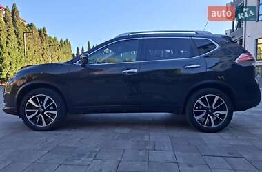 Внедорожник / Кроссовер Nissan X-Trail 2016 в 