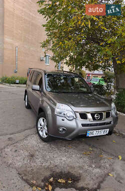 Внедорожник / Кроссовер Nissan X-Trail 2013 в Южноукраинске