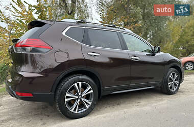 Внедорожник / Кроссовер Nissan X-Trail 2017 в 