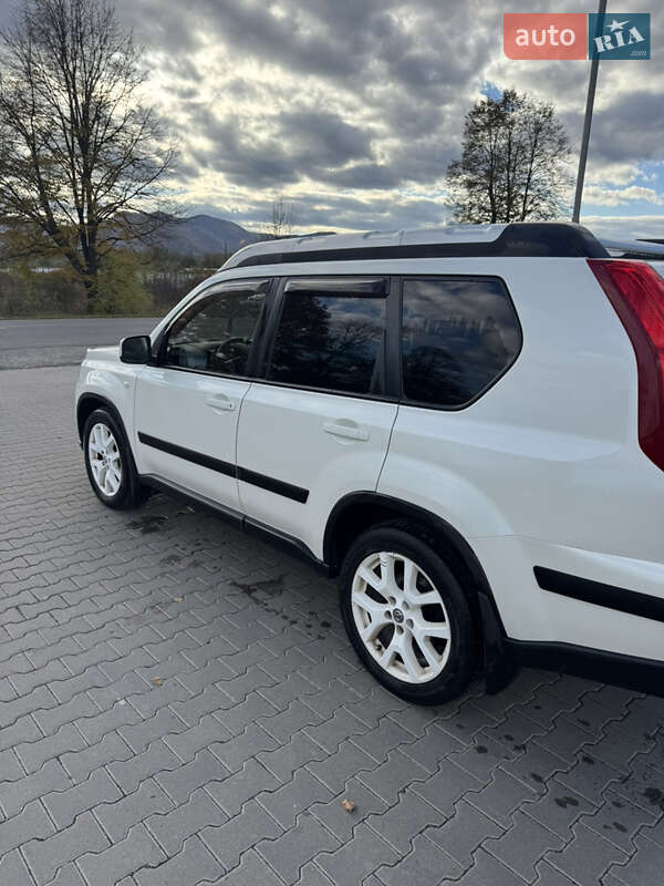 Позашляховик / Кросовер Nissan X-Trail 2013 в Тячеві