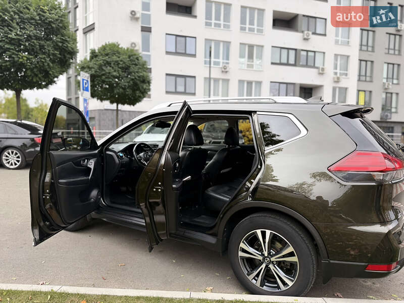 Позашляховик / Кросовер Nissan X-Trail 2017 в Вишневому фото 12 Позашляховик / Кросовер Nissan X-Trail 2017 в Вишневому