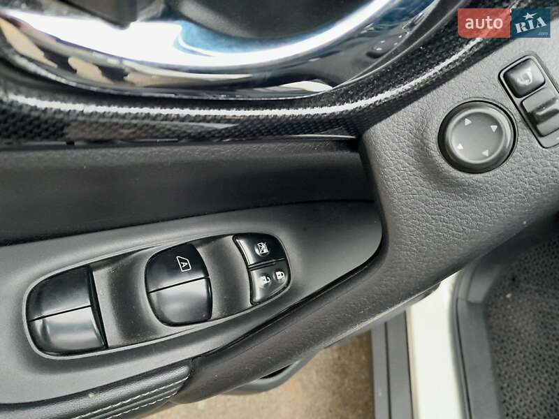 Позашляховик / Кросовер Nissan X-Trail 2016 в Києві фото 29 Позашляховик / Кросовер Nissan X-Trail 2016 в Києві