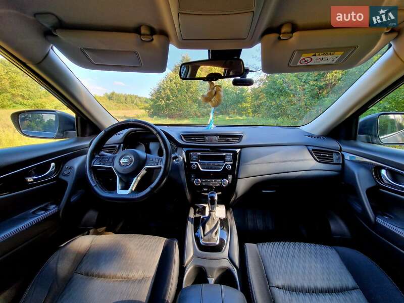 Внедорожник / Кроссовер Nissan X-Trail 2018 в Сумах