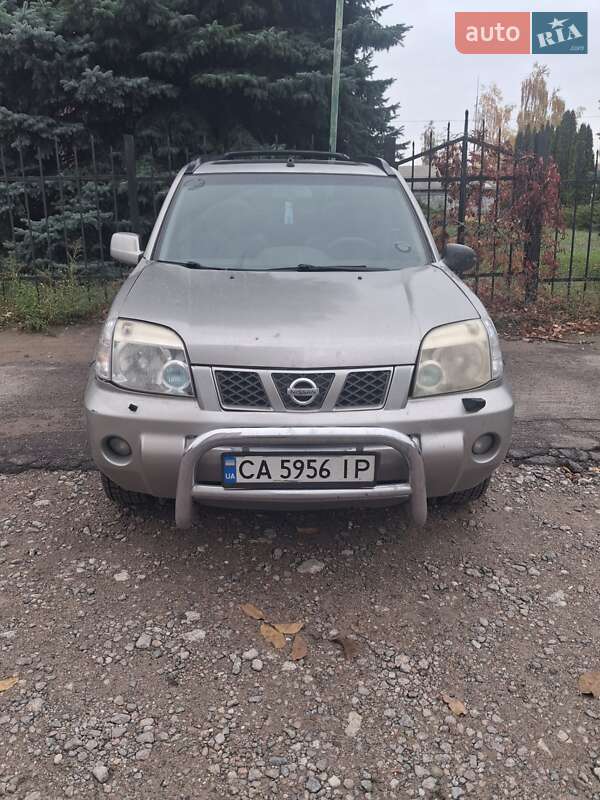 Внедорожник / Кроссовер Nissan X-Trail 2004 в Черкассах
