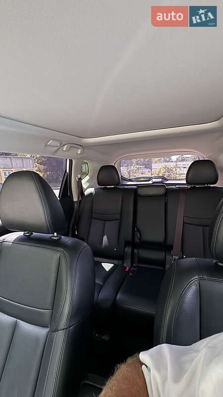 Внедорожник / Кроссовер Nissan X-Trail 2020 в Днепре