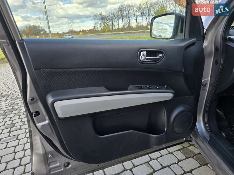 Внедорожник / Кроссовер Nissan X-Trail 2010 в Калуше фото 24 Внедорожник / Кроссовер Nissan X-Trail 2010 в Калуше