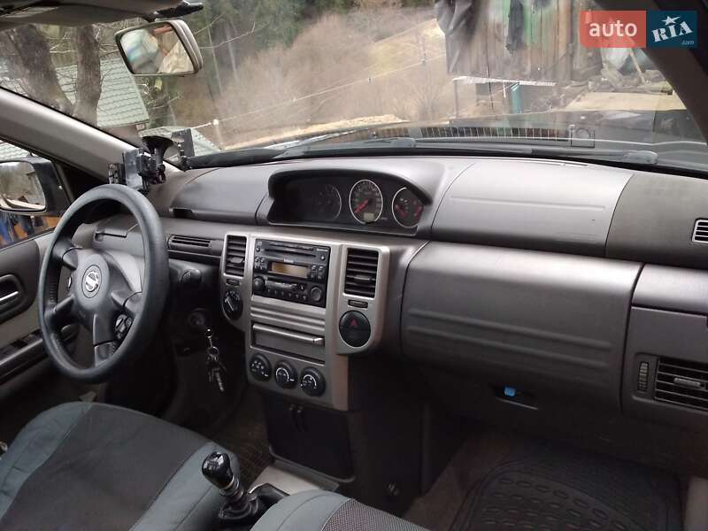 Позашляховик / Кросовер Nissan X-Trail 2007 в Путилі