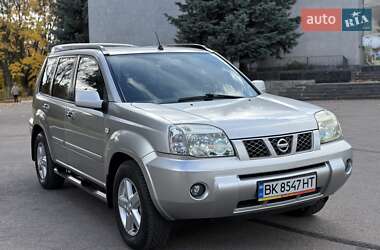 Внедорожник / Кроссовер Nissan X-Trail 2003 в  фото 14 Внедорожник / Кроссовер Nissan X-Trail 2003 в