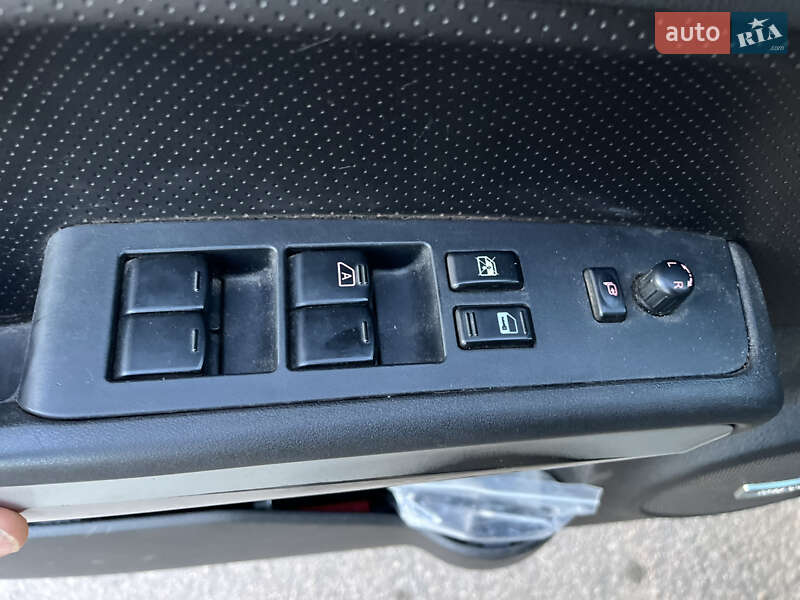 Внедорожник / Кроссовер Nissan X-Trail 2013 в Шептицькому