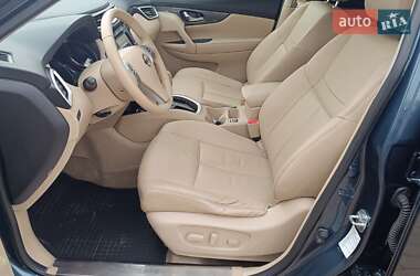 Внедорожник / Кроссовер Nissan X-Trail 2015 в 