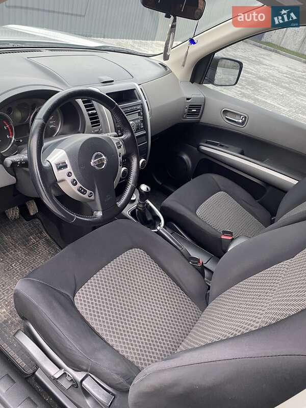 Внедорожник / Кроссовер Nissan X-Trail 2008 в Нововолынске