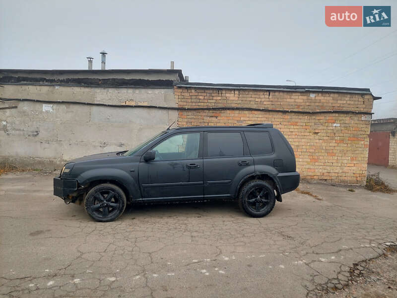 Позашляховик / Кросовер Nissan X-Trail 2004 в Києві