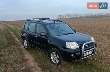 Позашляховик / Кросовер Nissan X-Trail 2004 в Києві