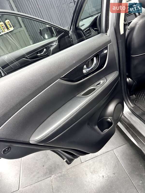 Внедорожник / Кроссовер Nissan X-Trail 2017 в Тернополе