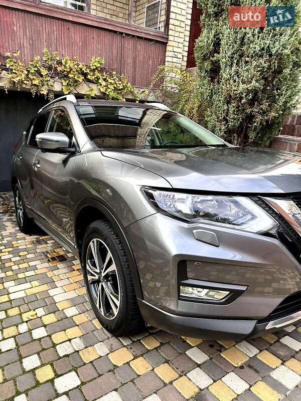 Внедорожник / Кроссовер Nissan X-Trail 2017 в Тернополе