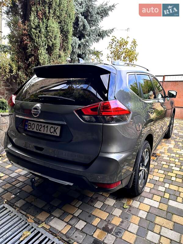 Внедорожник / Кроссовер Nissan X-Trail 2017 в Тернополе