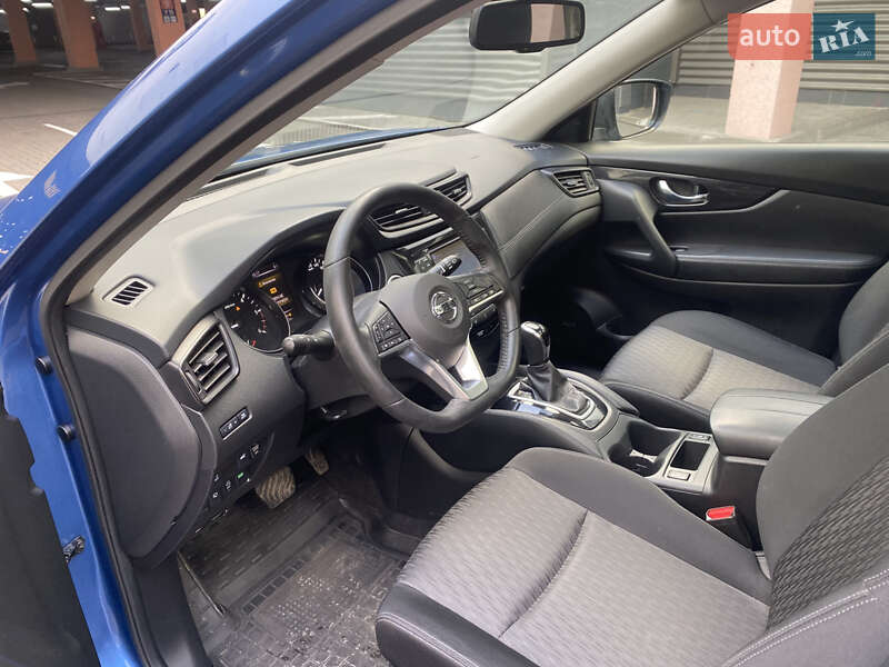 Внедорожник / Кроссовер Nissan X-Trail 2017 в Киеве