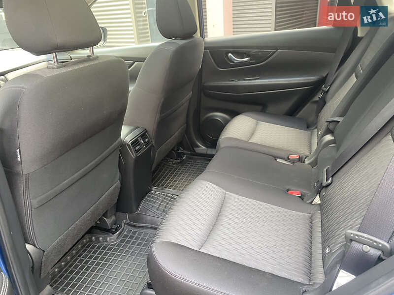 Внедорожник / Кроссовер Nissan X-Trail 2017 в Киеве