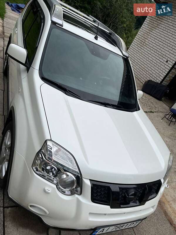 Внедорожник / Кроссовер Nissan X-Trail 2012 в Обухове
