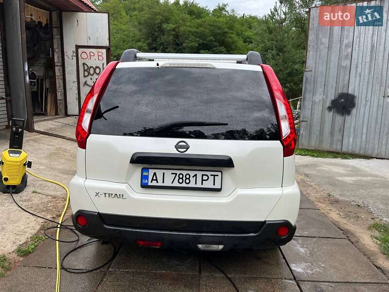 Внедорожник / Кроссовер Nissan X-Trail 2012 в Обухове