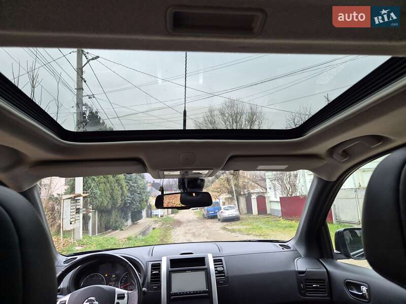 Внедорожник / Кроссовер Nissan X-Trail 2011 в Черновцах