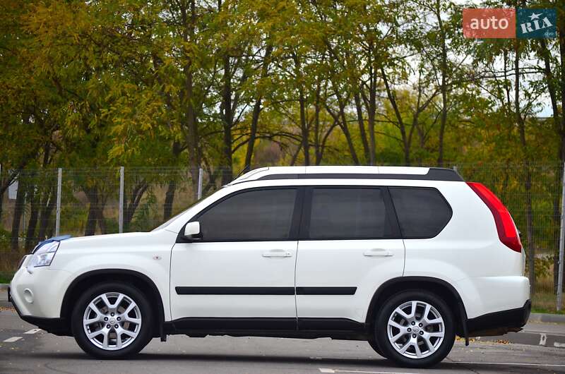 Внедорожник / Кроссовер Nissan X-Trail 2013 в Днепре