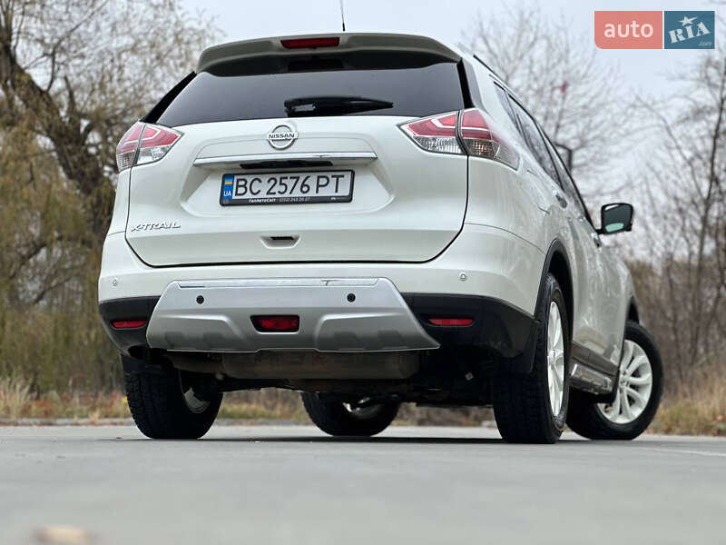 Внедорожник / Кроссовер Nissan X-Trail 2017 в Дрогобыче