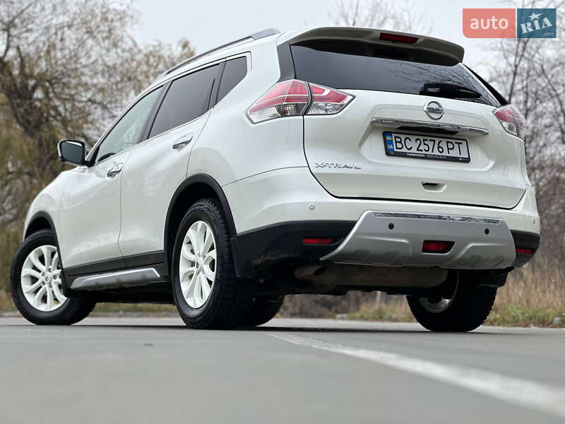 Внедорожник / Кроссовер Nissan X-Trail 2017 в Дрогобыче