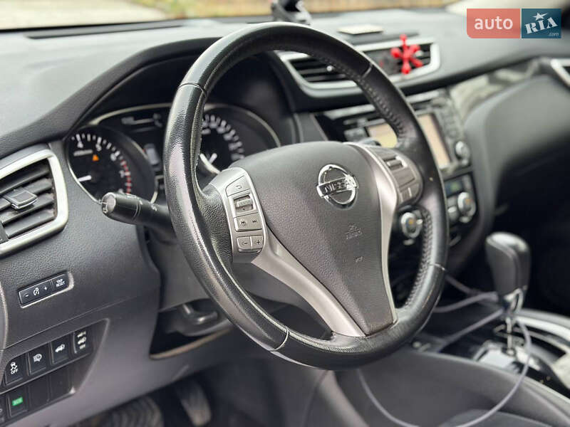 Внедорожник / Кроссовер Nissan X-Trail 2017 в Дрогобыче