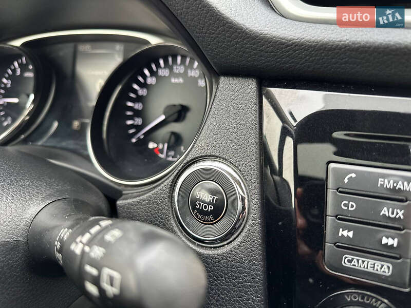 Внедорожник / Кроссовер Nissan X-Trail 2017 в Дрогобыче