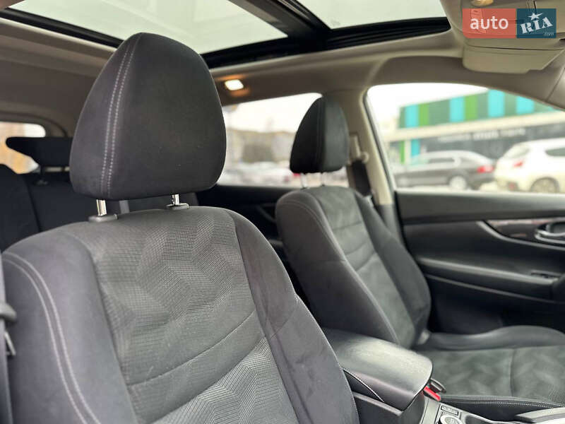 Внедорожник / Кроссовер Nissan X-Trail 2017 в Дрогобыче