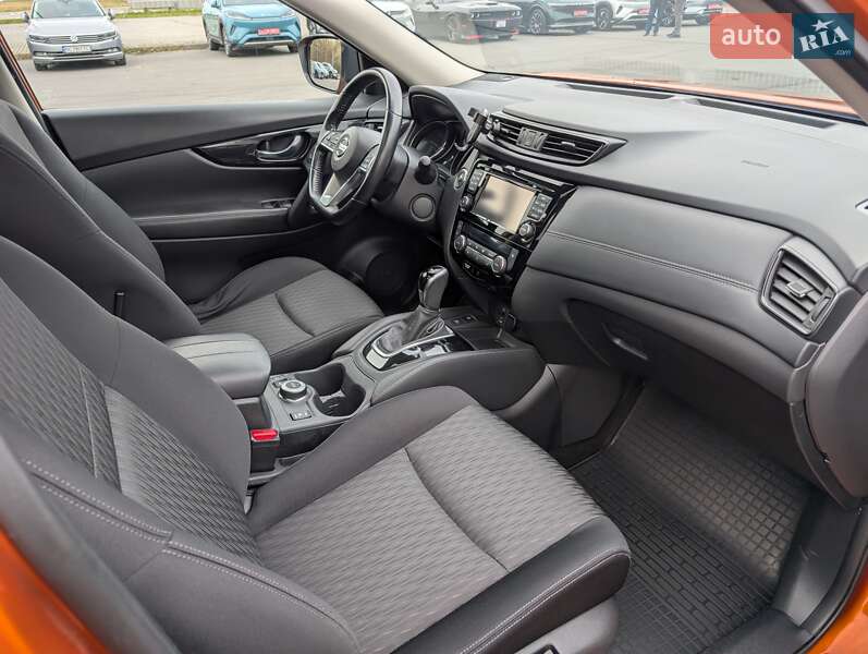 Внедорожник / Кроссовер Nissan X-Trail 2018 в Львове