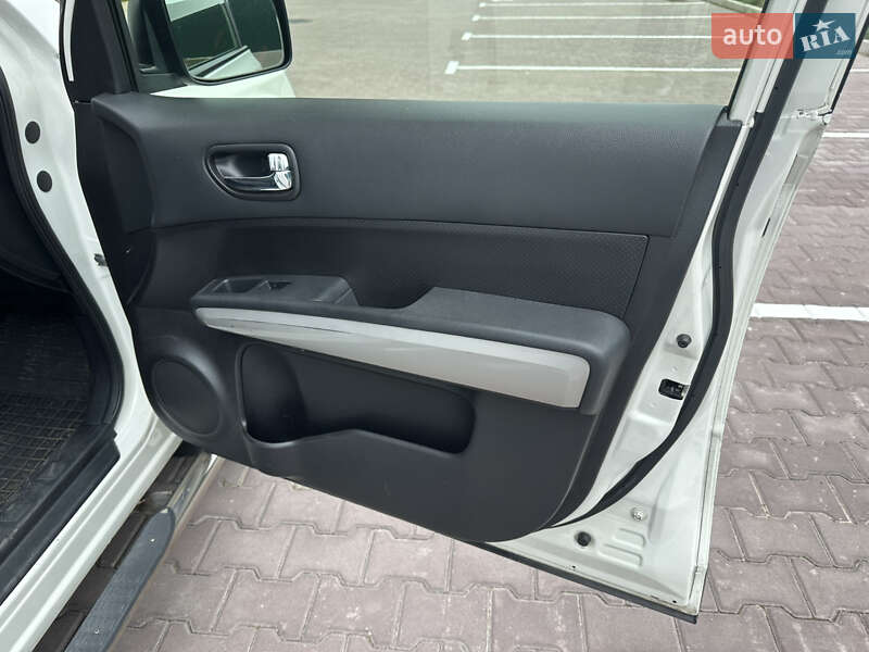 Внедорожник / Кроссовер Nissan X-Trail 2013 в Киеве фото 42 Внедорожник / Кроссовер Nissan X-Trail 2013 в Киеве