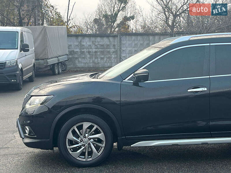 Внедорожник / Кроссовер Nissan X-Trail 2017 в Киеве