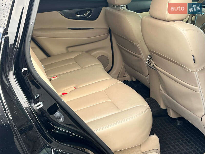 Внедорожник / Кроссовер Nissan X-Trail 2017 в Киеве