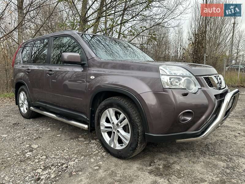 Позашляховик / Кросовер Nissan X-Trail 2012 в Києві